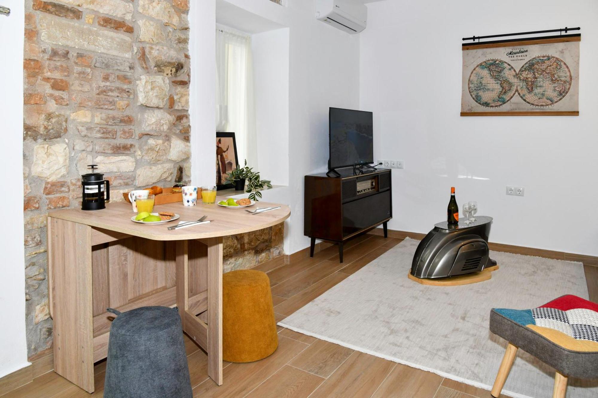 Captain Theo'S Modern Apartment Maria Lefkímmi Exterior foto